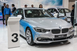 BMW 330e lækker bil på messe